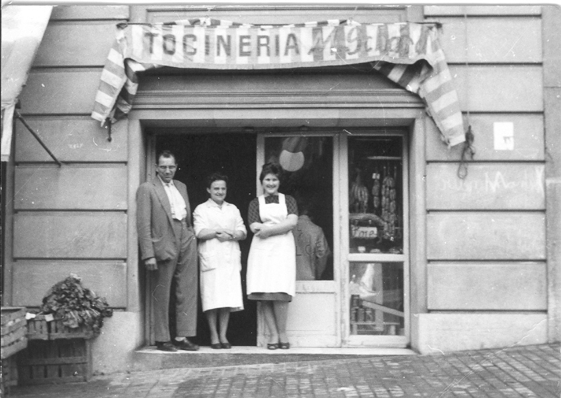 1961-La-Charcutería-Alemana-de-Michael-Schara-en-Paseo-San-Gervasio-el-con-su-esposa-Maria-y-primera-dependienta