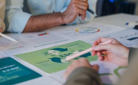 Impulsando Prácticas Sostenibles en el Sector Salud: 5º Informe de Sostenibilidad 2025