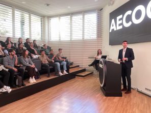AECOC refuerza el vínculo entre la comunidad académica y el tejido empresarial con 352 sesiones académicas en 2025